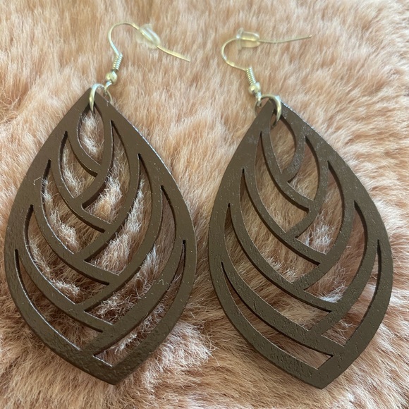 Jewelry - NWOT! Never worn! Wooden leaf earrings